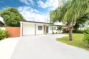 813 SW 3rd Ct, Delray Beach, FL 33444 - Photo 1