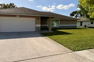147 Sunflower Cir, Royal Palm Beach, FL 33411 - Photo 1