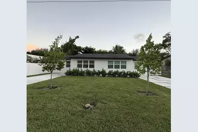 118 SW 7th Street, Delray Beach, FL 33444 - Photo 1