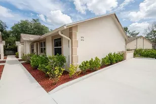 1654 Hawthorne Pl, Wellington, FL 33414 - Photo 1