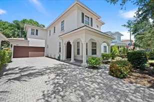 455 Pumpkin Dr, Palm Beach Gardens, FL 33410 - Photo 1