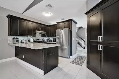 218 NW 75th Terrace, Plantation, FL 33317 - Photo 1