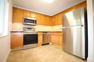 820 NE 28th St, Wilton Manors, FL 33334 - Photo 1