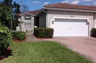 7651 S Aragon Blvd, Sunrise, FL 33322 - Photo 1