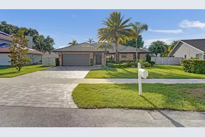 800 Blue Ridge Way, Davie, FL 33325 - Photo 1