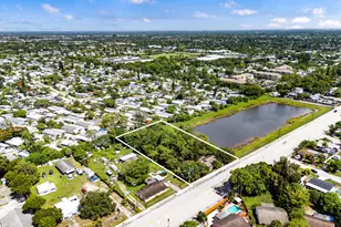 4401 S Haverhill Rd, Lake Worth, FL 33463 - Photo 1