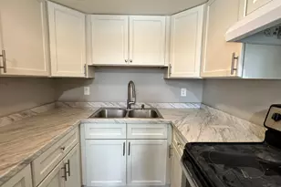 105 NE 6th Ave, Boynton Beach, FL 33435 - Photo 1
