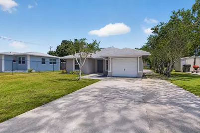 351 NW 8th Avenue, Delray Beach, FL 33444 - Photo 1