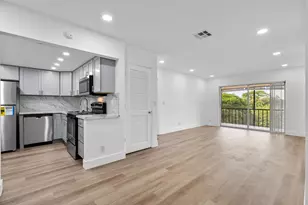490 NW 20th St, Boca Raton, FL 33431 - Photo 1