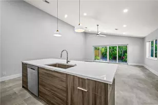 828 NE 17th Way, Fort Lauderdale, FL 33304 - Photo 1