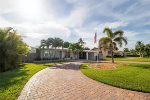 925 SE 14th Ave, Deerfield Beach, FL 33441 - Photo 1
