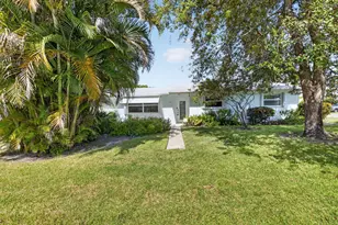 1205 SW 1st St, Boynton Beach, FL 33435 - Photo 1
