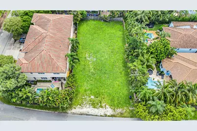 640 NE 15th Avenue, Fort Lauderdale, FL 33304 - Photo 1