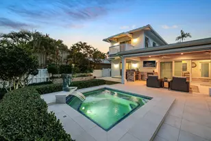 2140 NE 24th St, Wilton Manors, FL 33305 - Photo 1