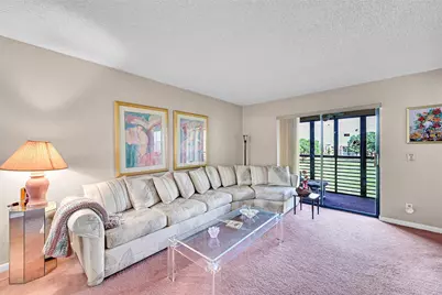 10101 Sunrise Lakes Boulevard #305, Sunrise, FL 33322 - Photo 1