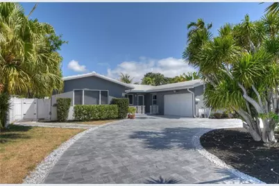 1819 NE 26th Dr, Wilton Manors, FL 33306 - Photo 1