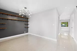 2127 NE 11th Ave, Wilton Manors, FL 33305 - Photo 1