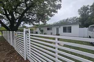 1220 NE 206th St, Miami, FL 33179 - Photo 1