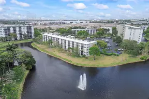 2236 N Cypress Bend Dr, Pompano Beach, FL 33069 - Photo 1