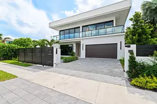 425 NE 10th Ave, Fort Lauderdale, FL 33301 - Photo 1