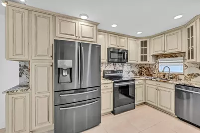 8941 S Hollybrook Boulevard #104, Pembroke Pines, FL 33025 - Photo 1