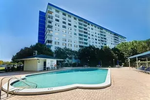 4001 Hillcrest Dr, Hollywood, FL 33021 - Photo 1