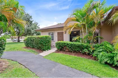 2516 SW 74th Terrace #102, Davie, FL 33317 - Photo 1