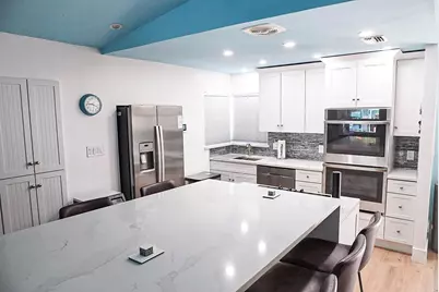 2506 NE 6th Avenue, Wilton Manors, FL 33305 - Photo 1