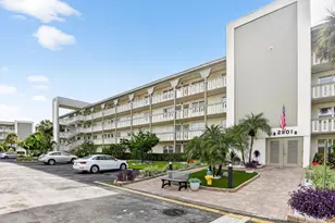 2901 Victoria Cir, Coconut Creek, FL 33066 - Photo 1