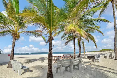 7 Sunset Lane, Pompano Beach, FL 33062 - Photo 1