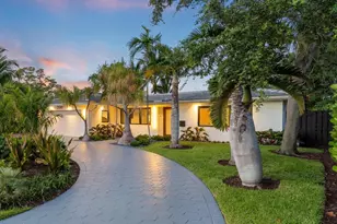 2500 NE 17th Terrace, Wilton Manors, FL 33305 - Photo 1