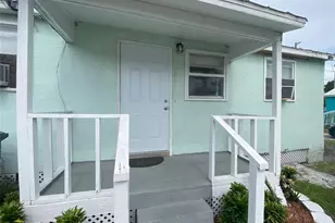 429 N 14th St, Fort Pierce, FL 34950 - Photo 1