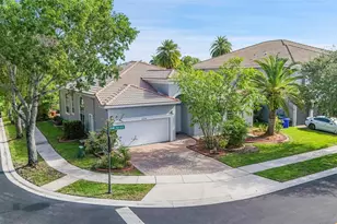 16714 SW 10th St, Pembroke Pines, FL 33027 - Photo 1