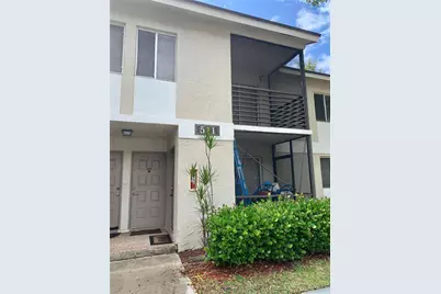 511 Gardens Drive #204, Pompano Beach, FL 33069 - Photo 1