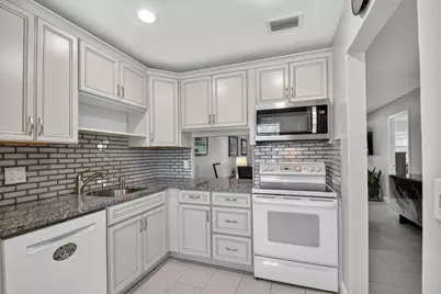 121 Lake Meryl Drive, West Palm Beach, FL 33411 - Photo 1