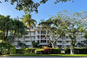 3051 S Palm Aire Dr, Pompano Beach, FL 33069 - Photo 1