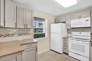 301 SE 3rd St, Dania Beach, FL 33004 - Photo 1