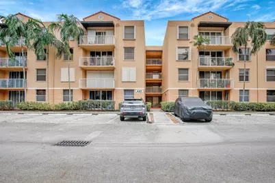 649 E Sheridan Street #308, Dania Beach, FL 33004 - Photo 1