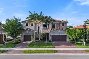 9811 Lakeview Ln, Parkland, FL 33076 - Photo 1