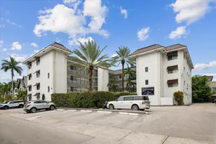 924 SE 2nd St, Fort Lauderdale, FL 33301 - Photo 1