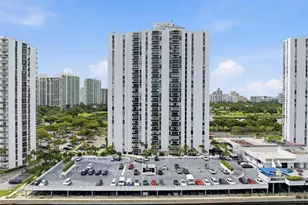 3675 N Country Club Dr, Aventura, FL 33180 - Photo 1