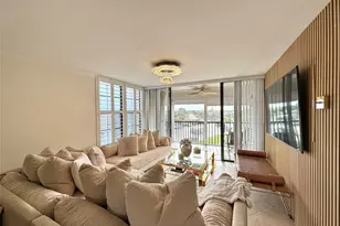 8 Royal Palm Way, Boca Raton, FL 33432 - Photo 1