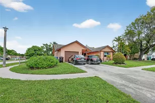 7527 SW 7th Pl, North Lauderdale, FL 33068 - Photo 1