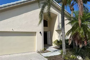 371 Mohawk Ln, Boca Raton, FL 33487 - Photo 1