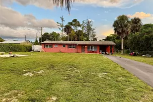 6592 Patricia Dr, West Palm Beach, FL 33413 - Photo 1