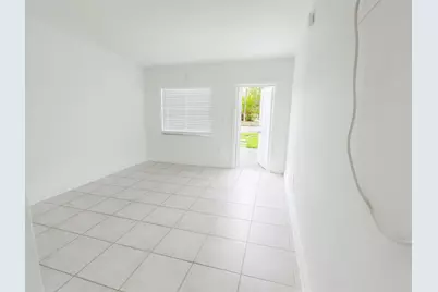 1100 NE 12th Avenue #3, Fort Lauderdale, FL 33304 - Photo 1