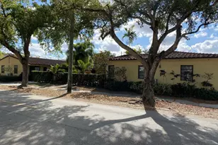 530 N 20th Ave, Hollywood, FL 33020 - Photo 1