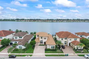 9025 Parkland Bay Dr, Parkland, FL 33076 - Photo 1