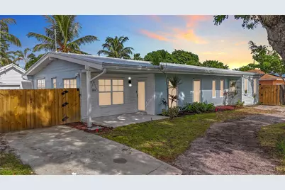 1317 S Broadway, Lantana, FL 33462 - Photo 1