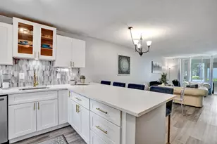 400 SE 10th St, Deerfield Beach, FL 33441 - Photo 1